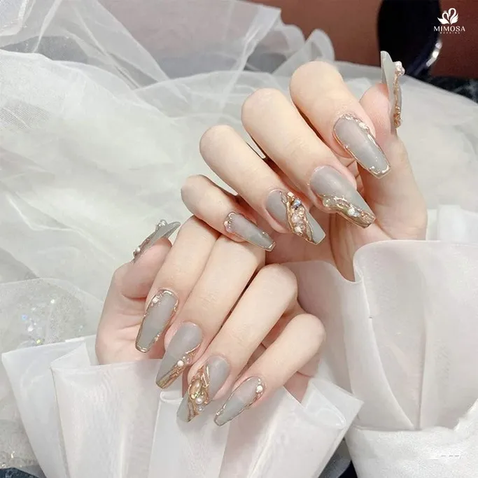 Mẫu nail chụp ảnh cưới