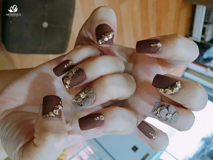 Mẫu nail chụp ảnh cưới