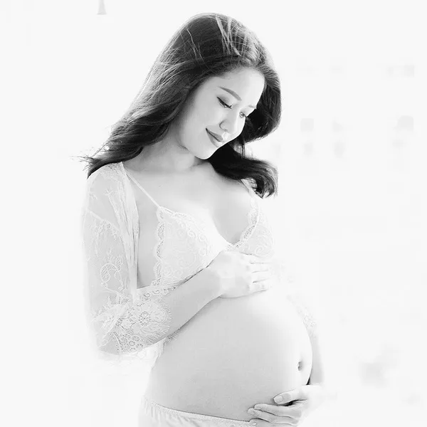 Bà bầu hạnh phúc khi xem tuổi sinh con