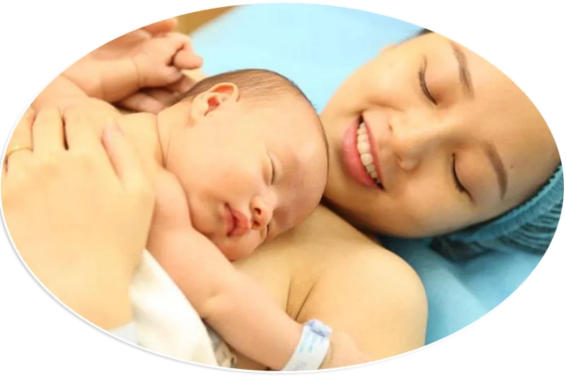 Hình ảnh em bé chào đời may mắn
