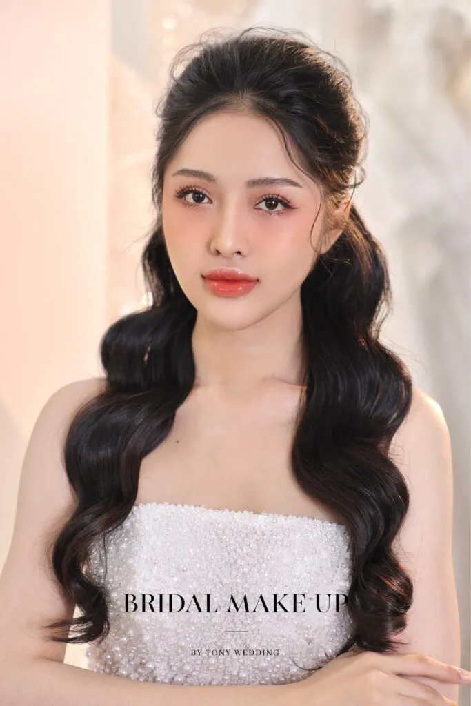 Makeup cô dâu mặt tròn