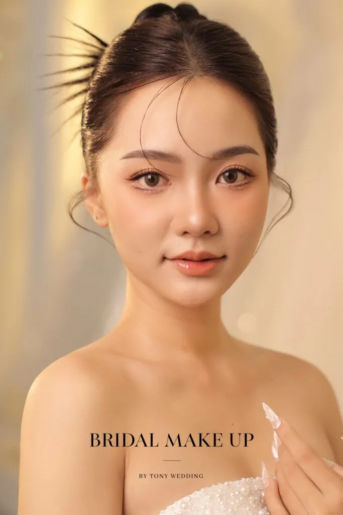 Makeup cô dâu mặt trái xoan